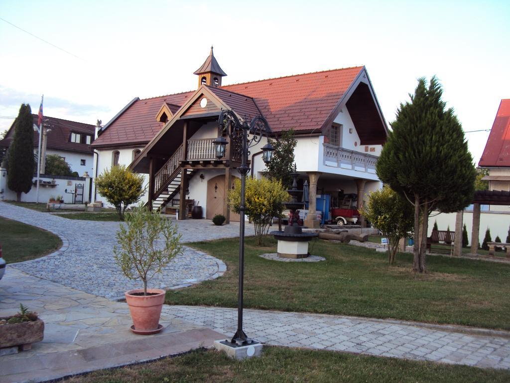 Apartmán Castle Kastiel Kotešová Pokoj fotografie