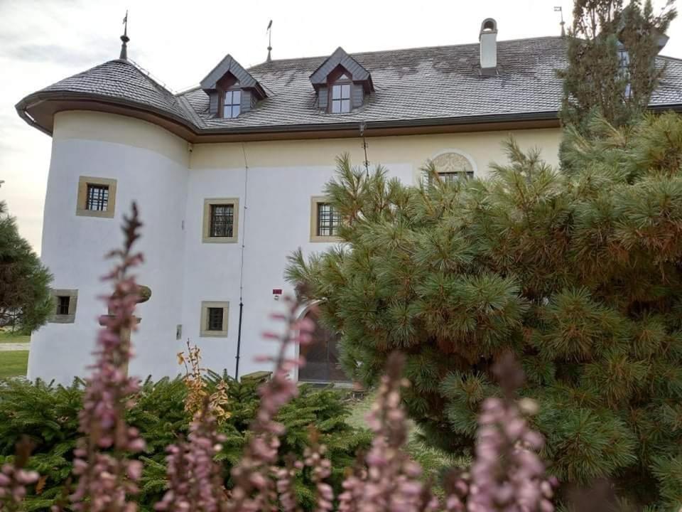 Apartmán Castle Kastiel Kotešová Exteriér fotografie