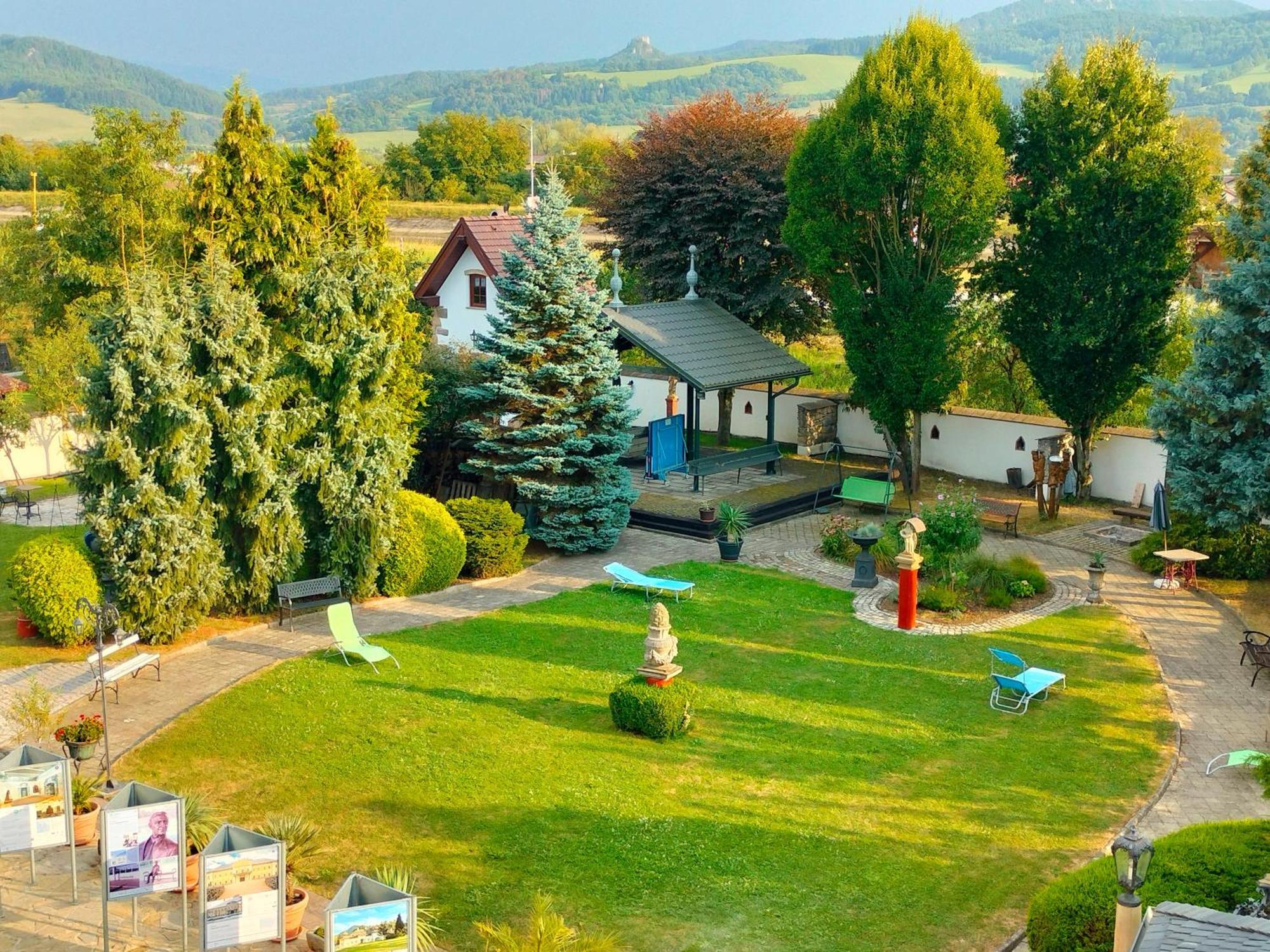 Apartmán Castle Kastiel Kotešová Exteriér fotografie