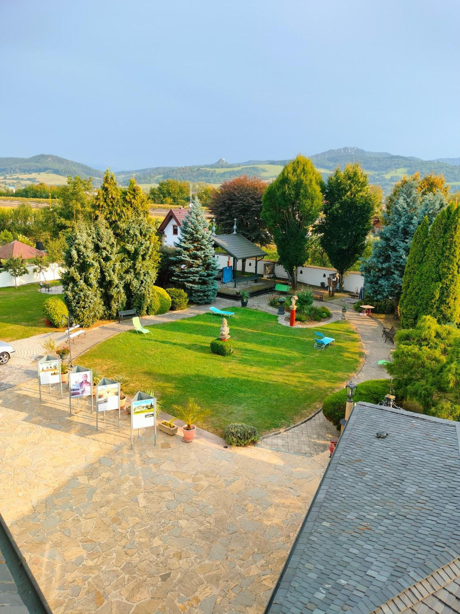 Apartmán Castle Kastiel Kotešová Exteriér fotografie
