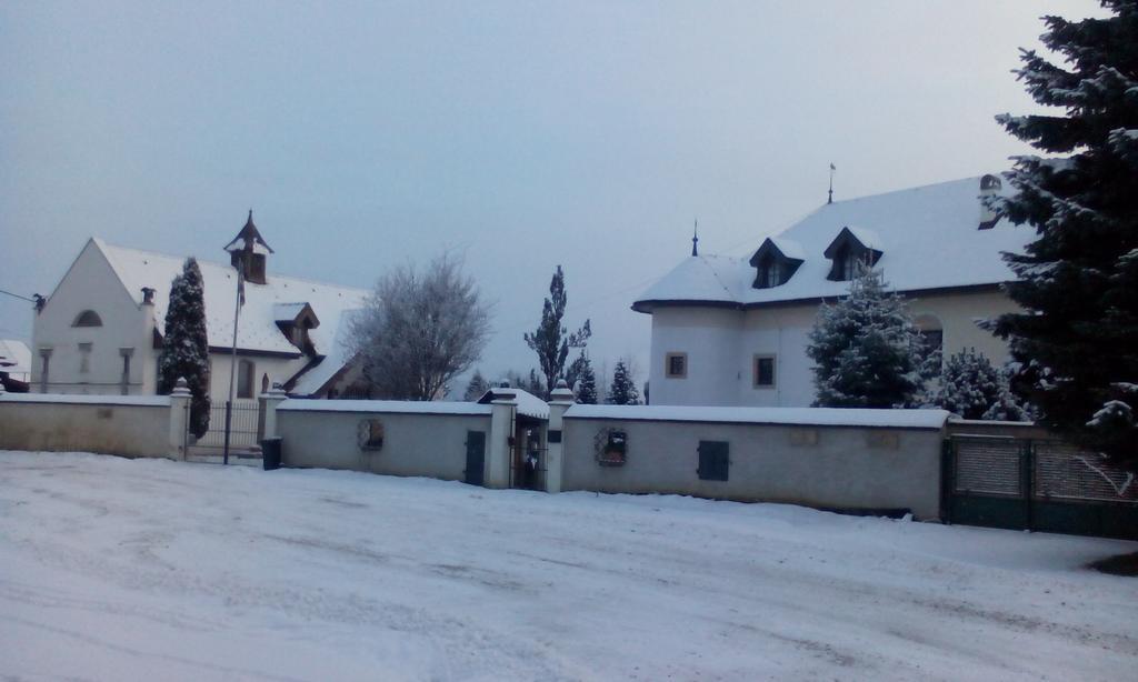 Apartmán Castle Kastiel Kotešová Exteriér fotografie